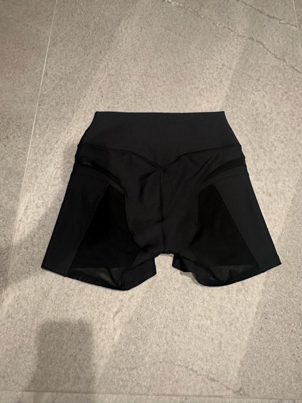 ALO Yoga Airlift Heat Waves Bike Shorts Size Small - Picture 5 of 6
